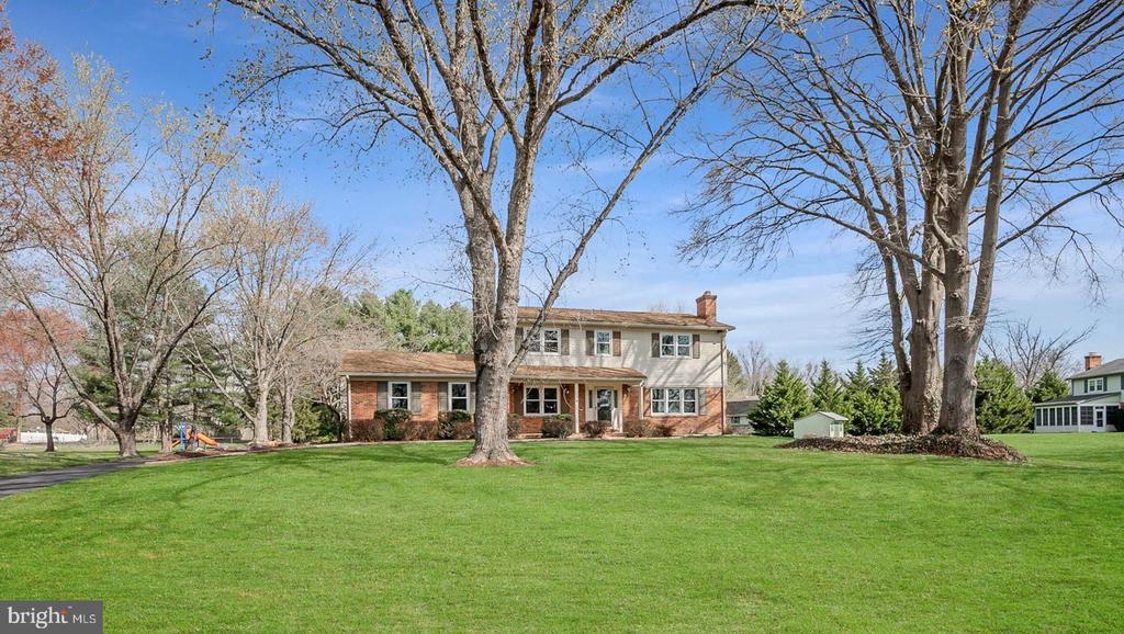 4 Phoenix Dr