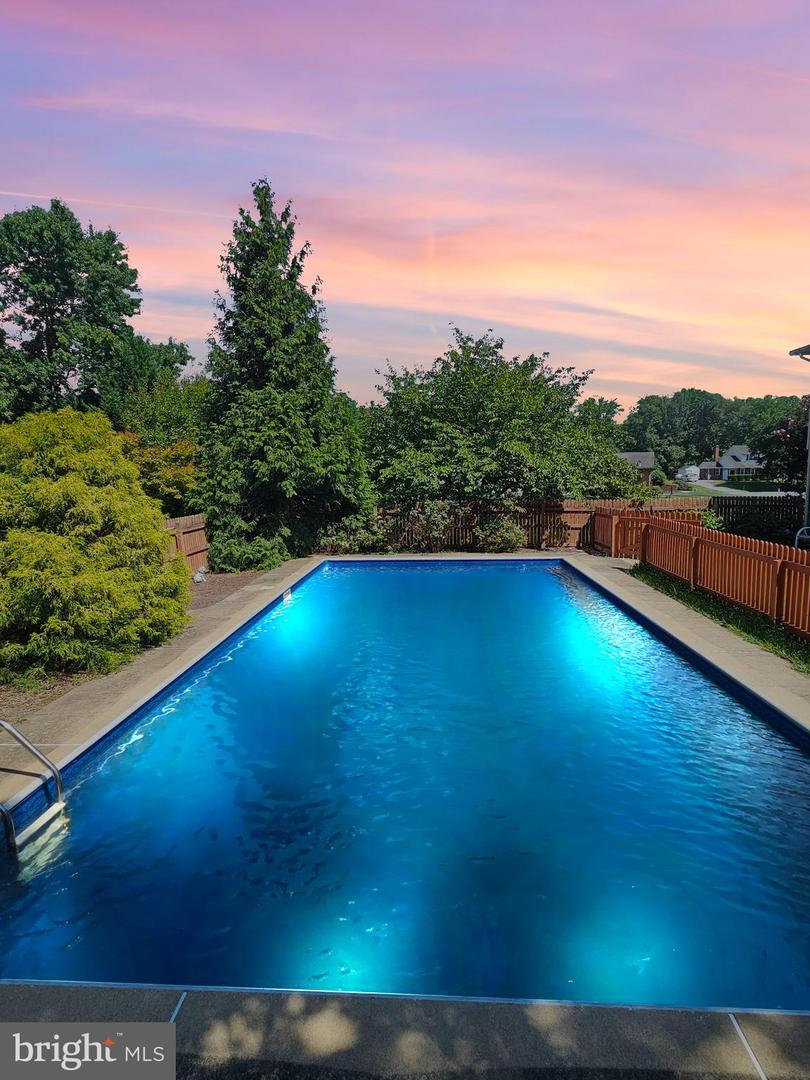 4 Phoenix Dr