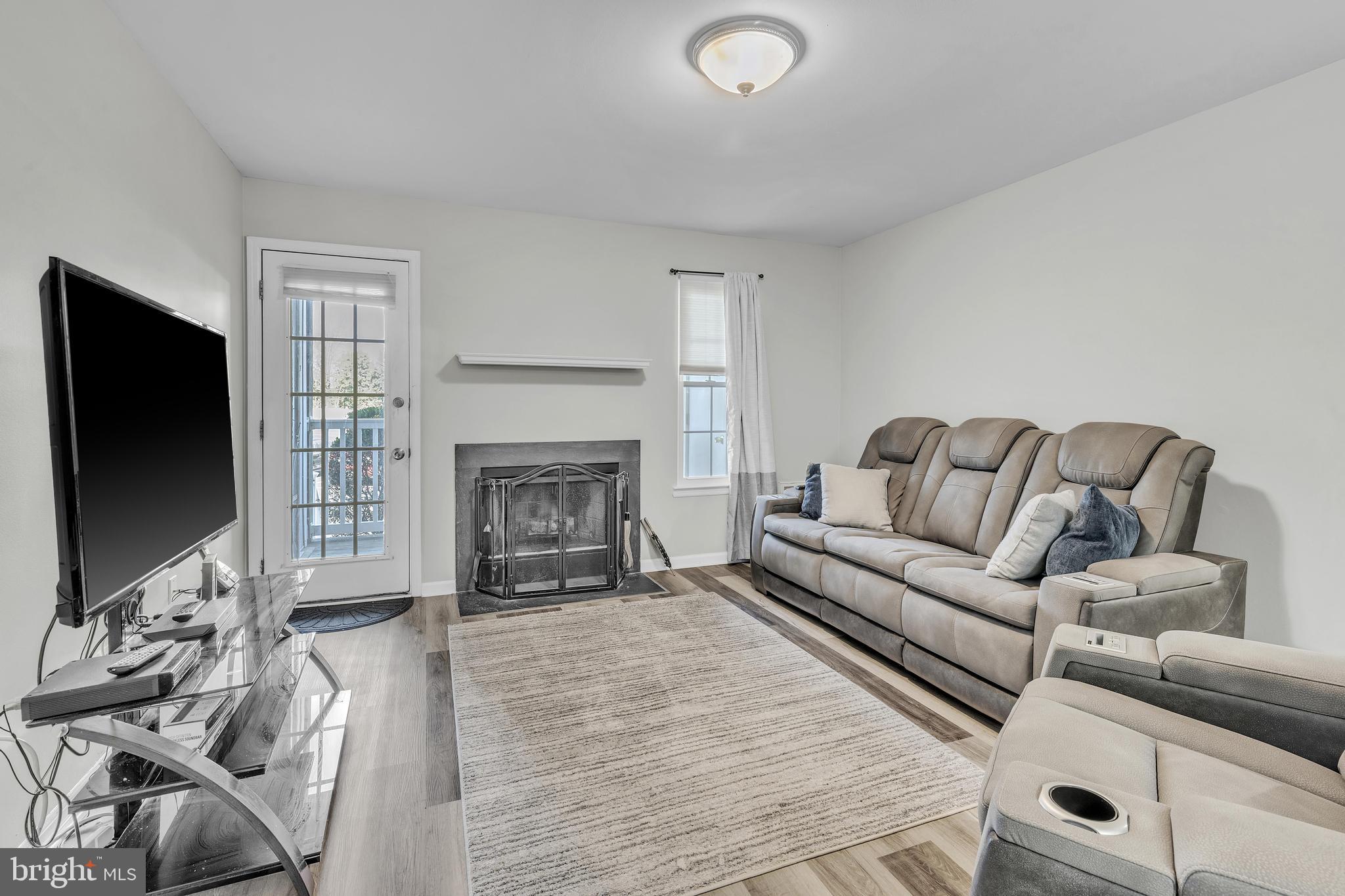 404 Waters Edge Dr #55