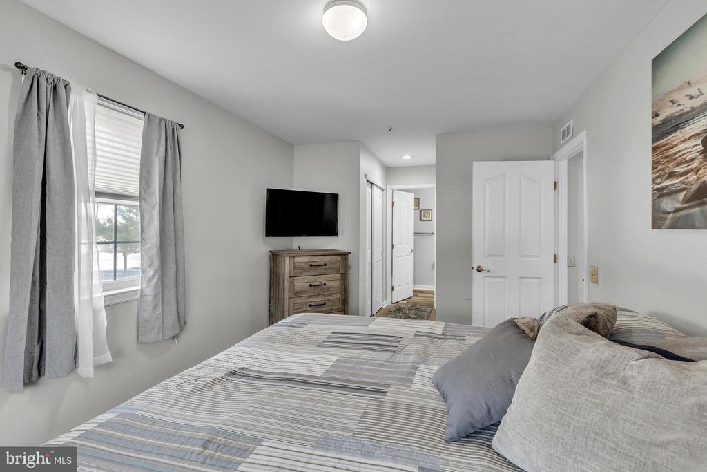 404 Waters Edge Dr #55