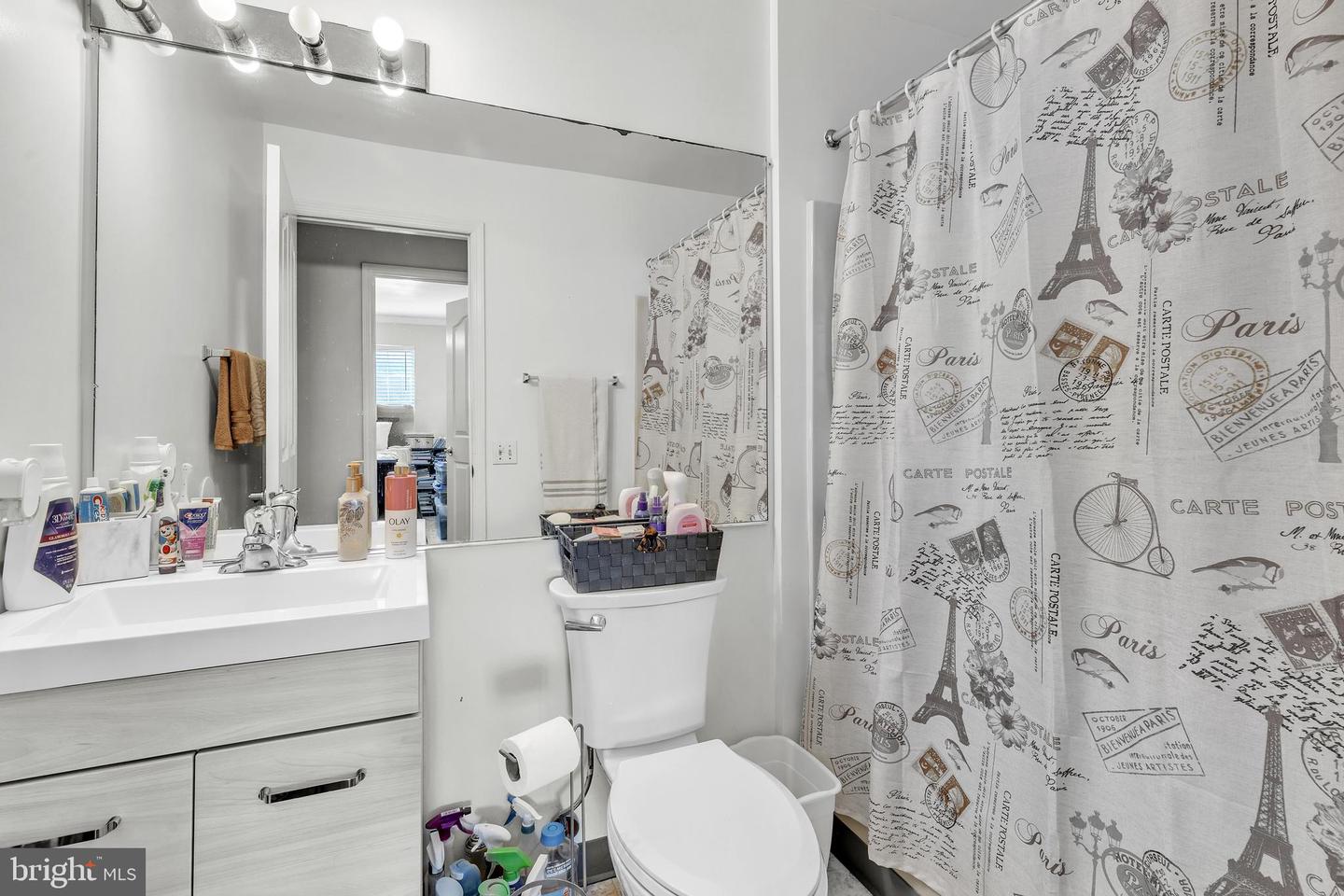 209 Waters Edge Dr #20