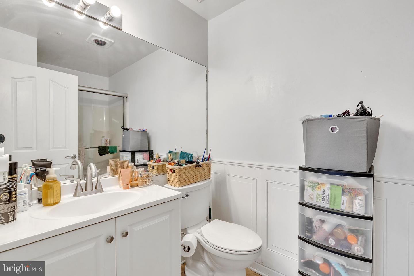 209 Waters Edge Dr #20