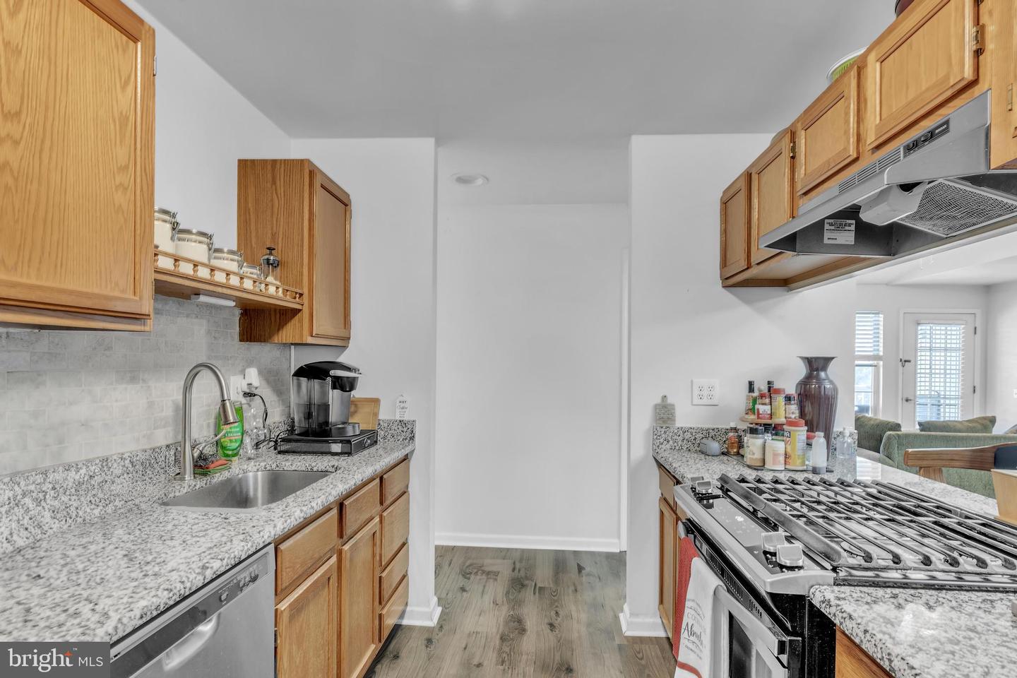 209 Waters Edge Dr #20