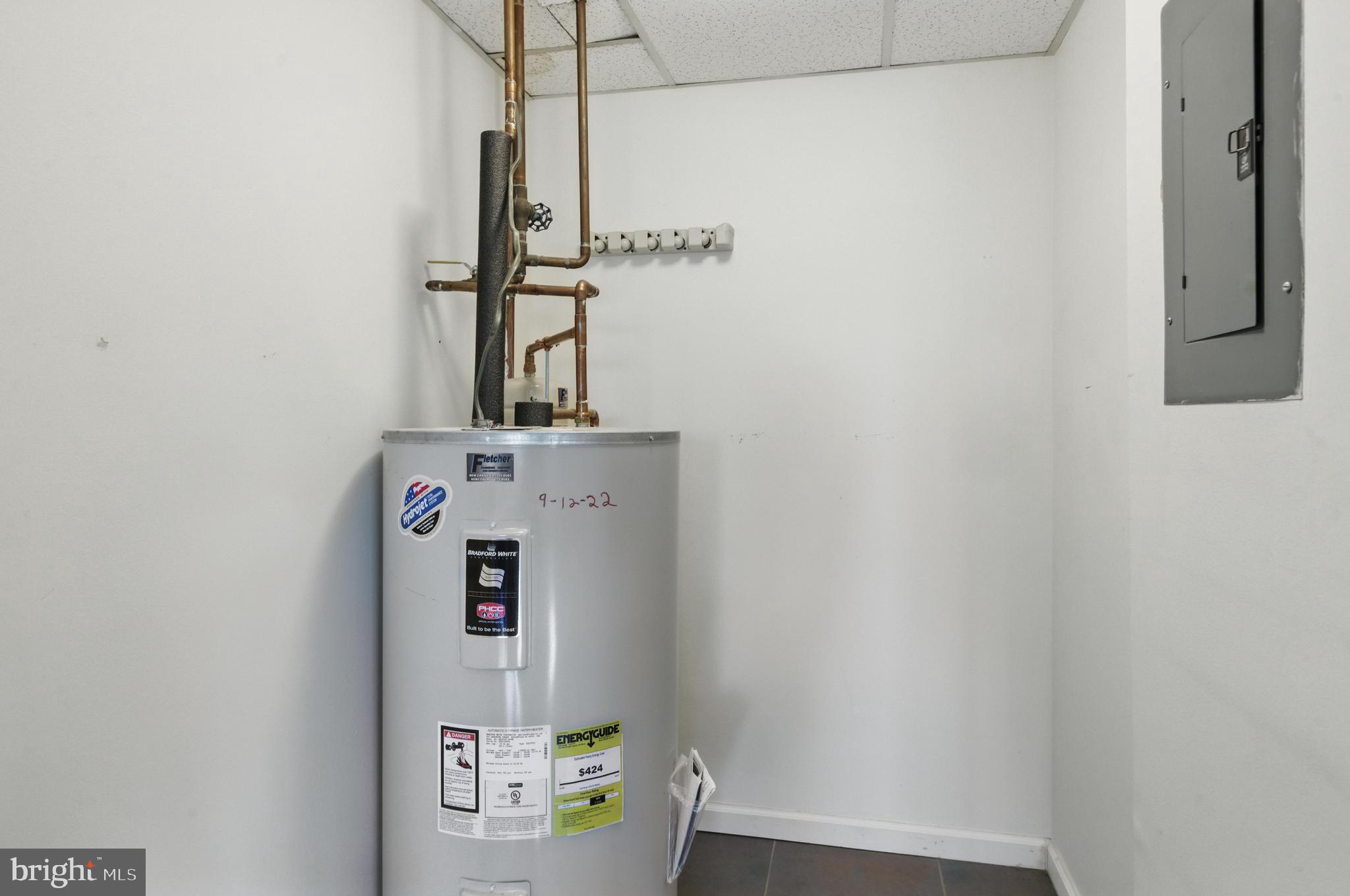 900-Unit N Broom St #23