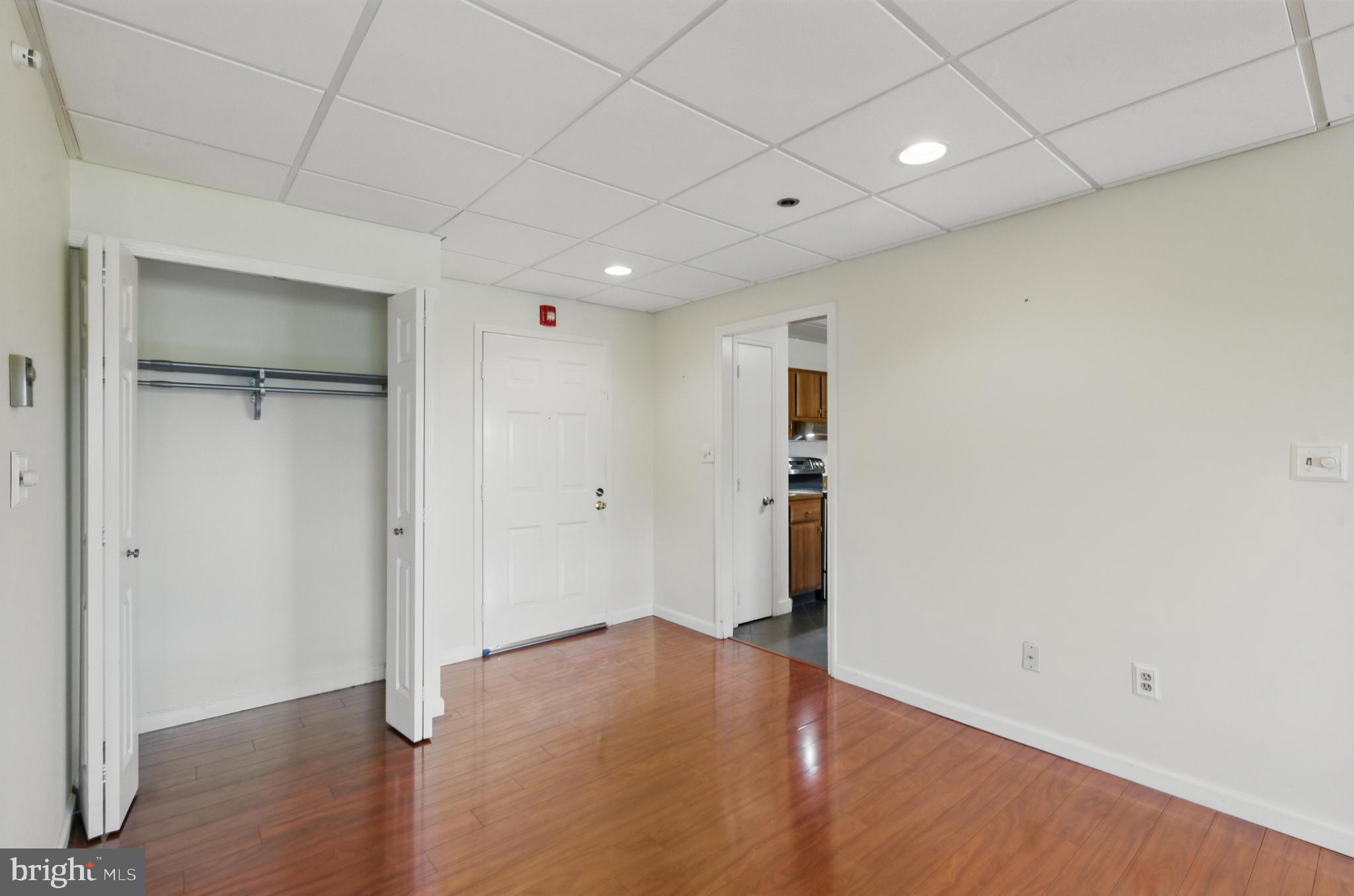 900-Unit N Broom St #23