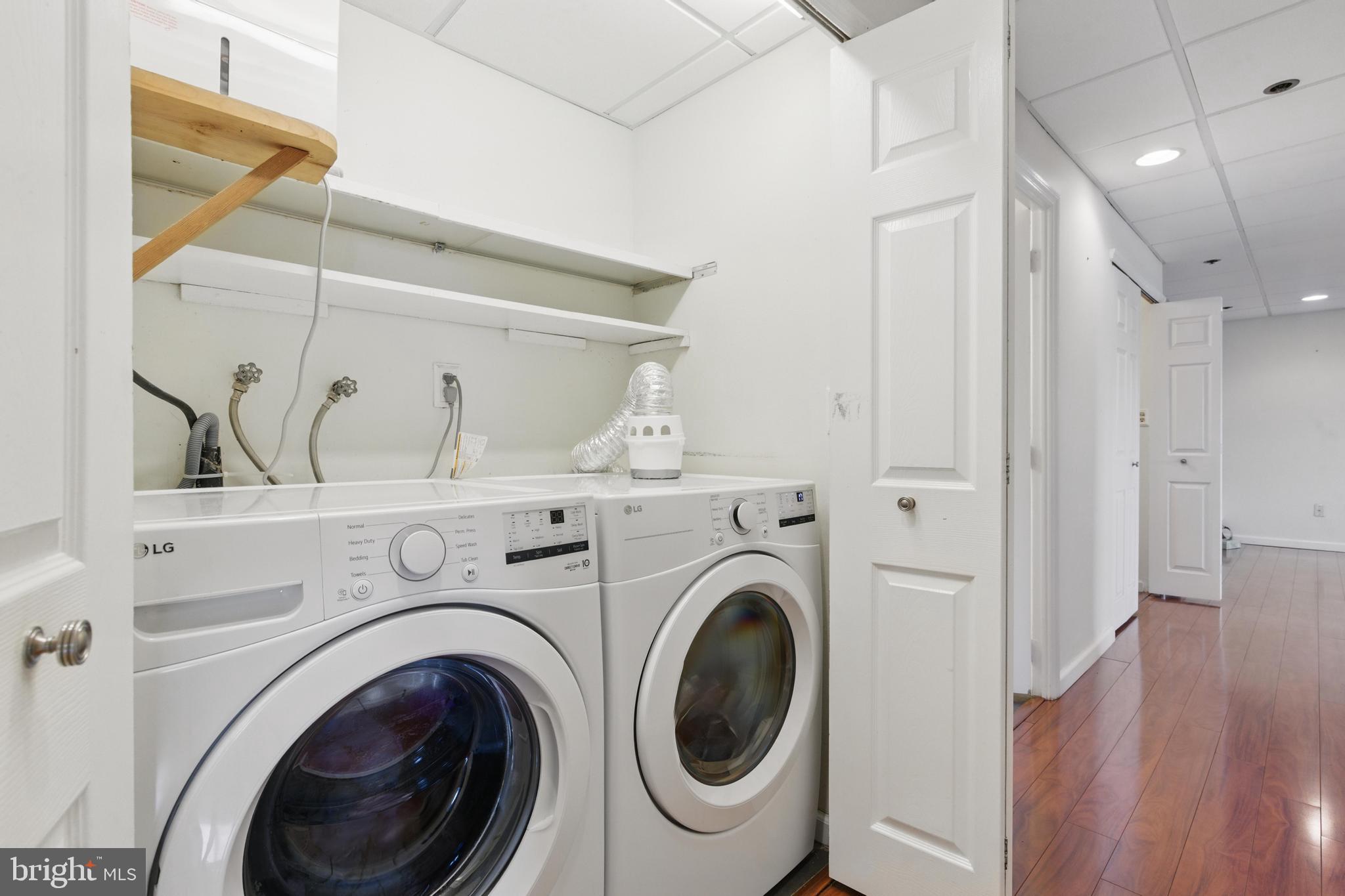 900-Unit N Broom St #23