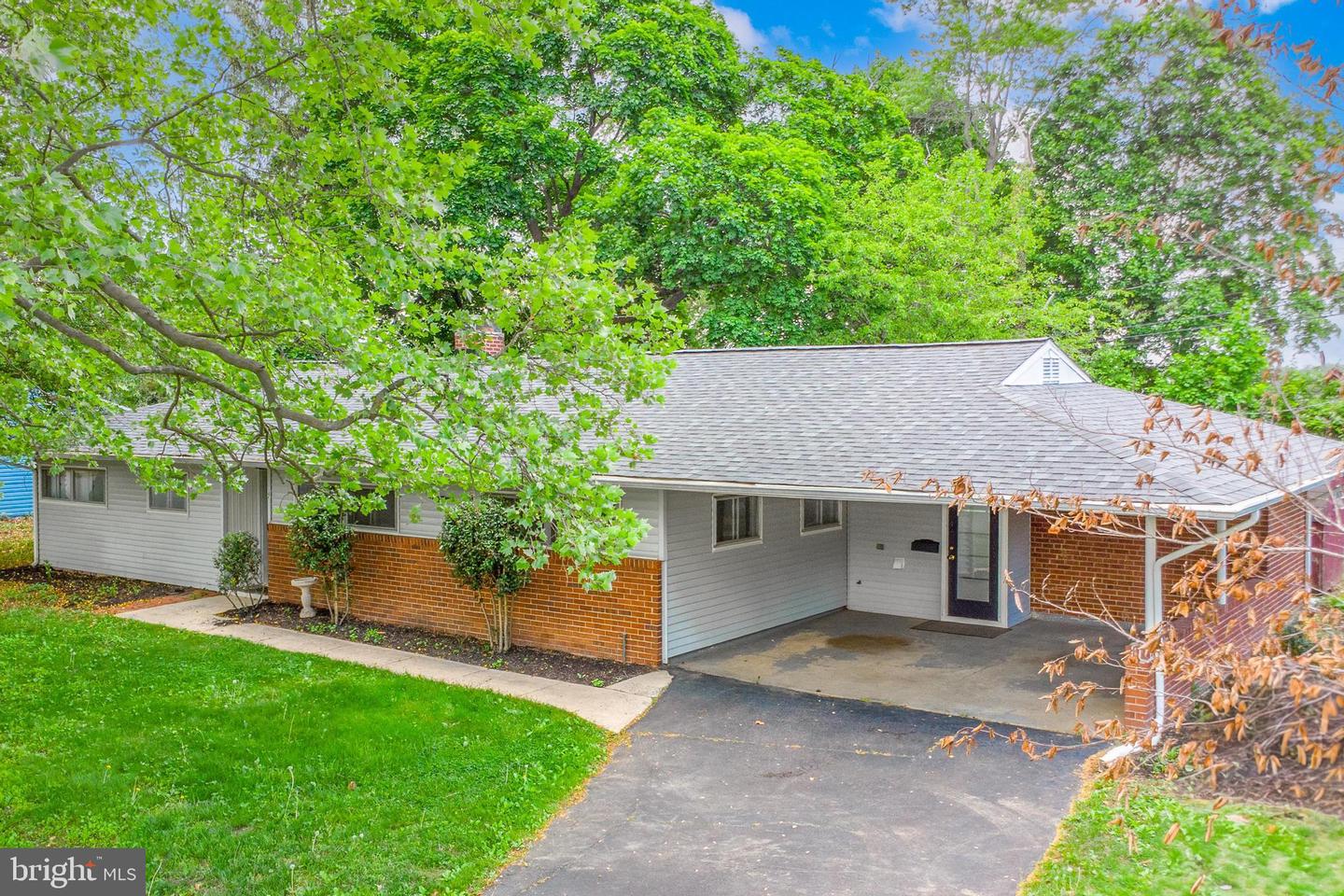 17 Kensington Ln