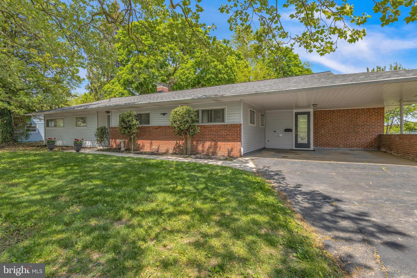17 Kensington Ln
