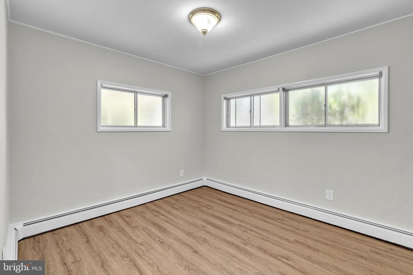 17 Kensington Ln