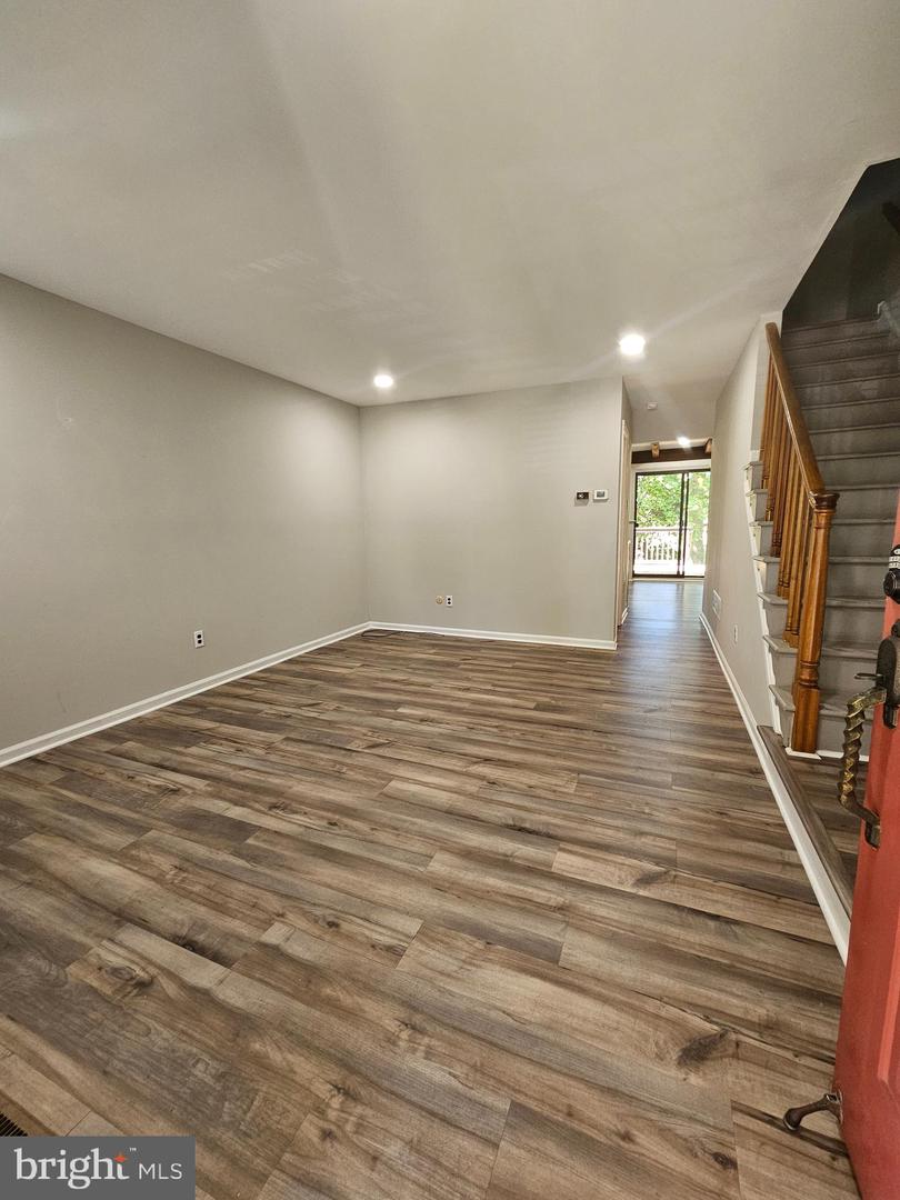 5424 JENMATT DR