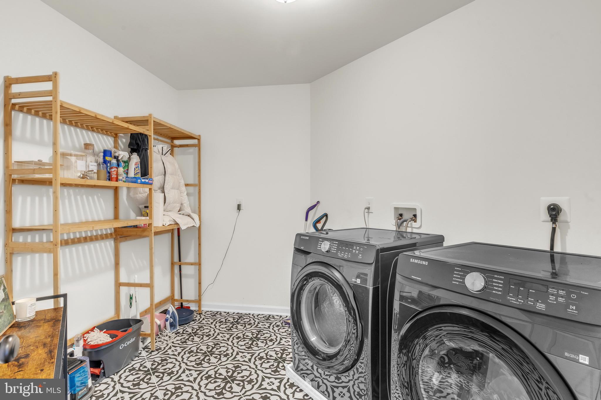 340 Ellenwood Dr