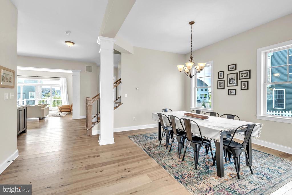 340 Ellenwood Dr