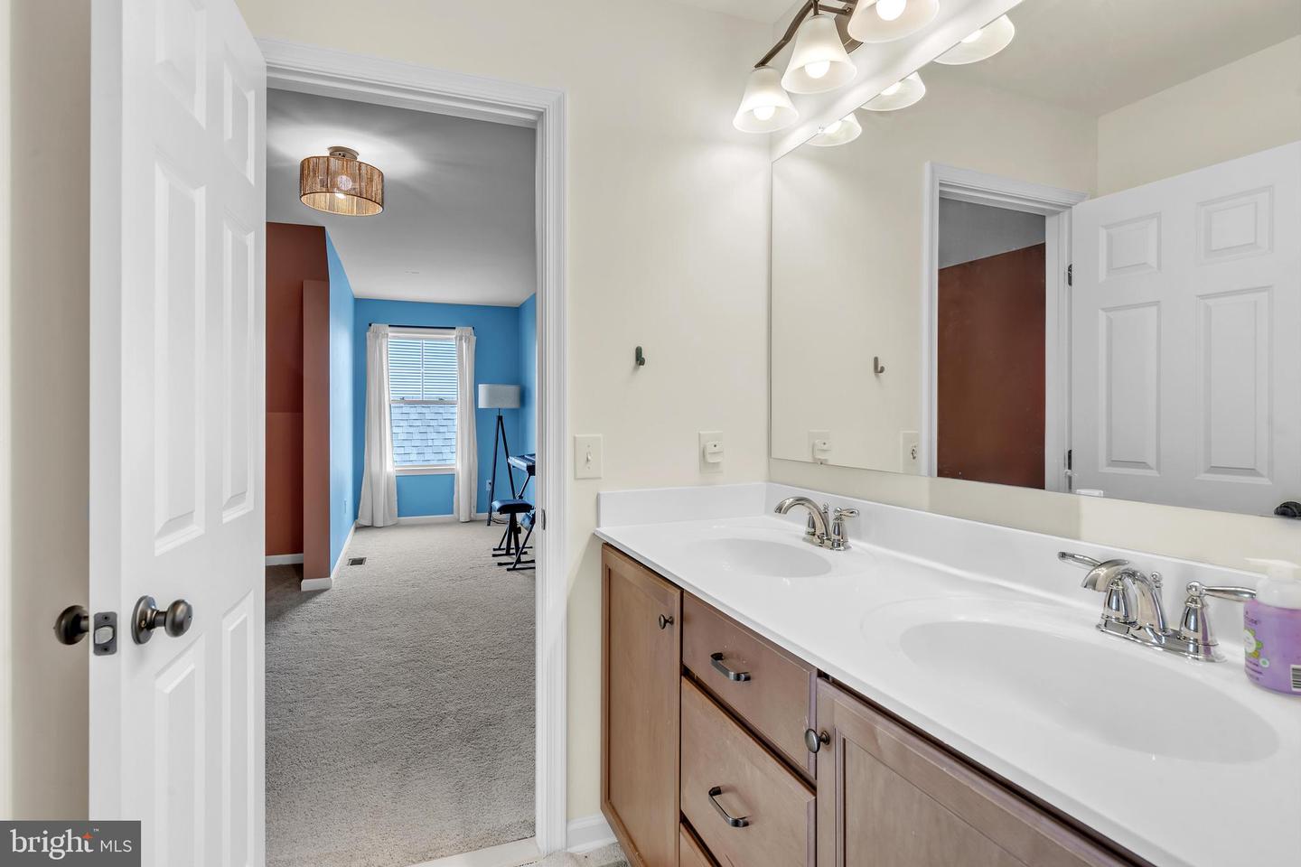 340 Ellenwood Dr