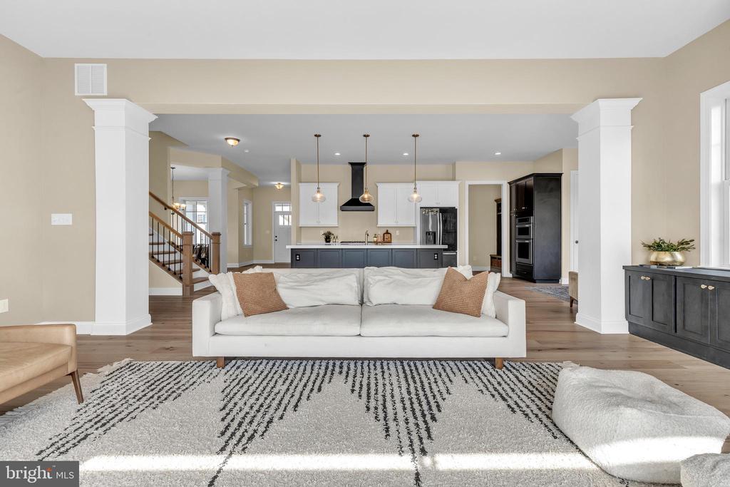 340 Ellenwood Dr