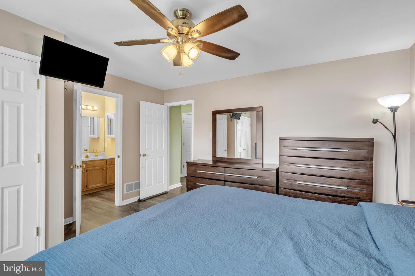 5 Patricia Cir