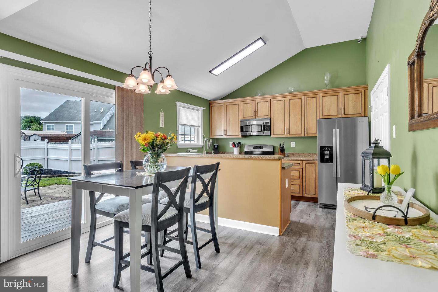 5 Patricia Cir