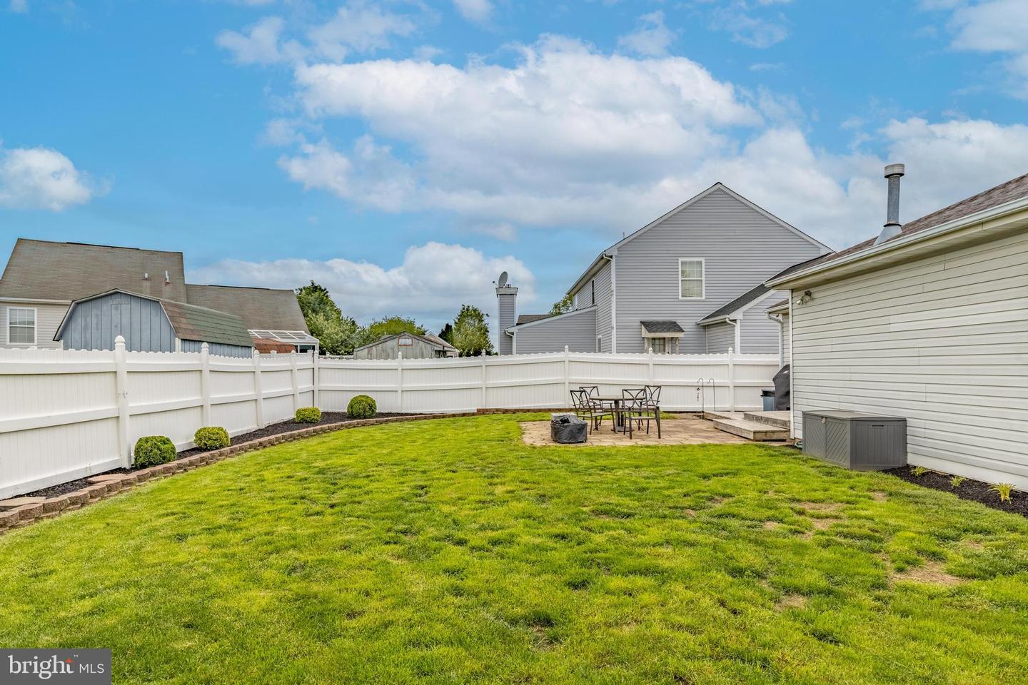 5 Patricia Cir