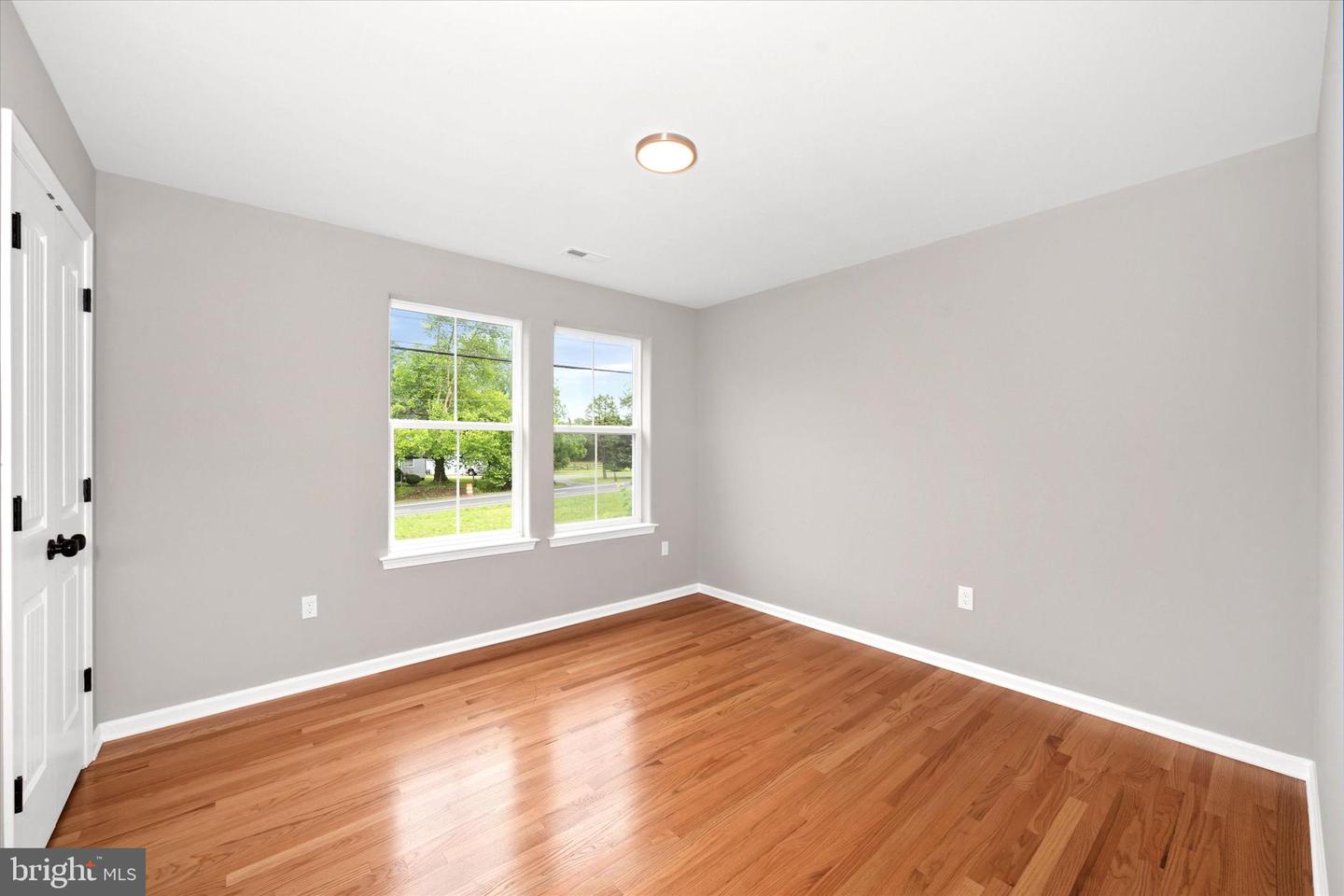 4437 Dupont Pky