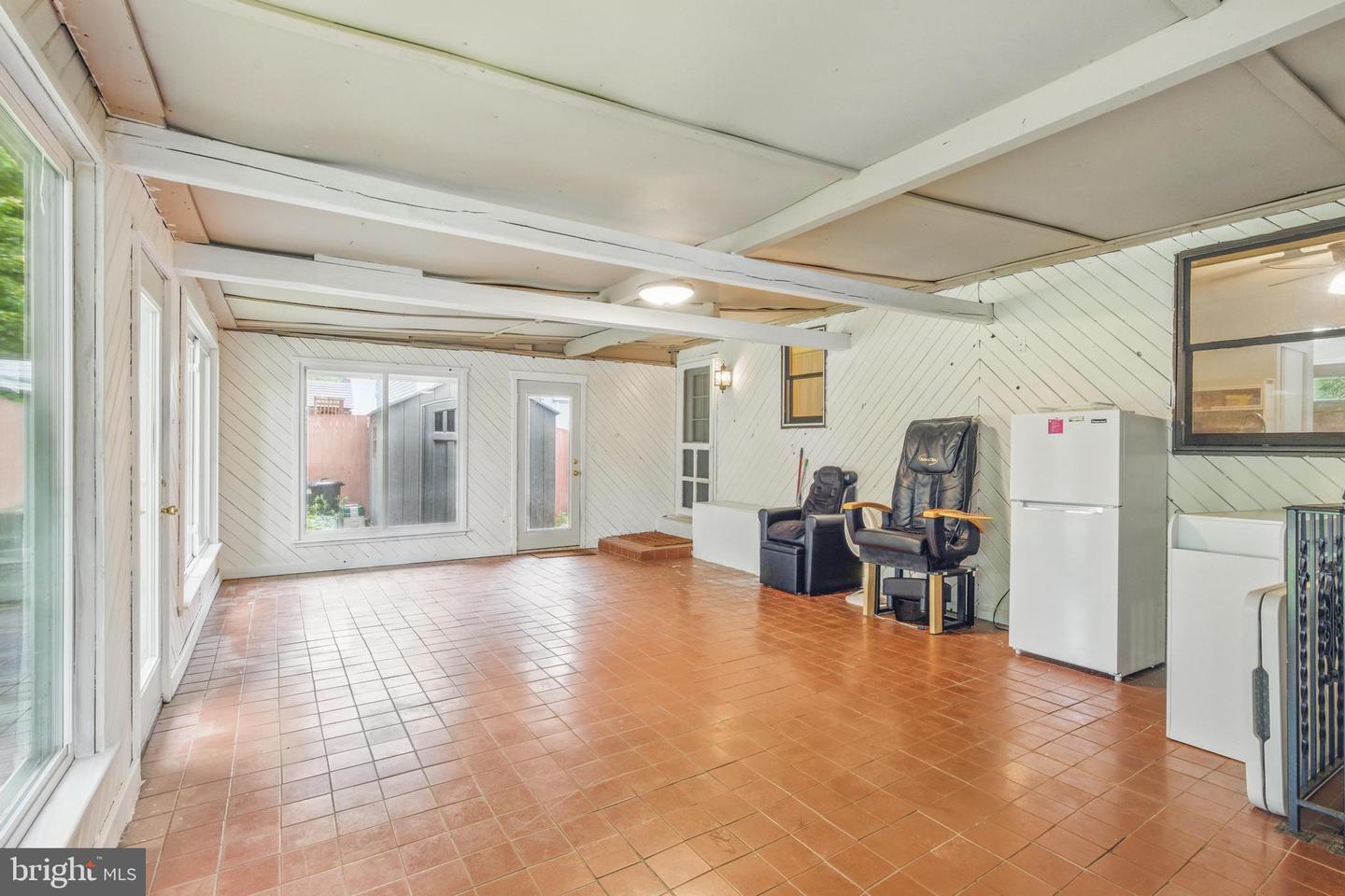 19 Melanie Dr