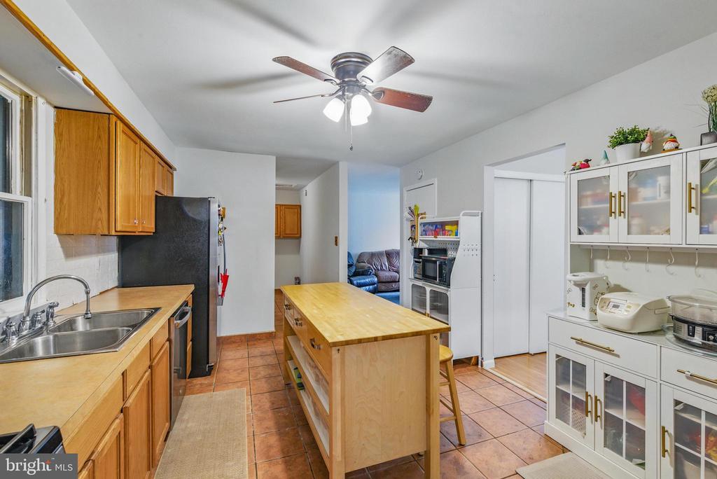 19 Melanie Dr