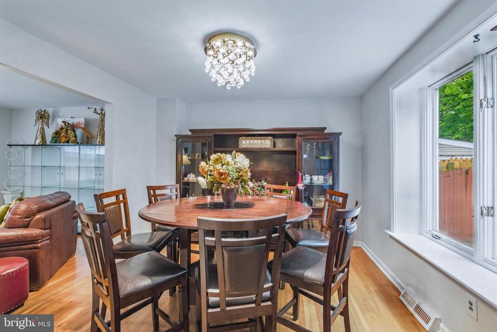 19 Melanie Dr