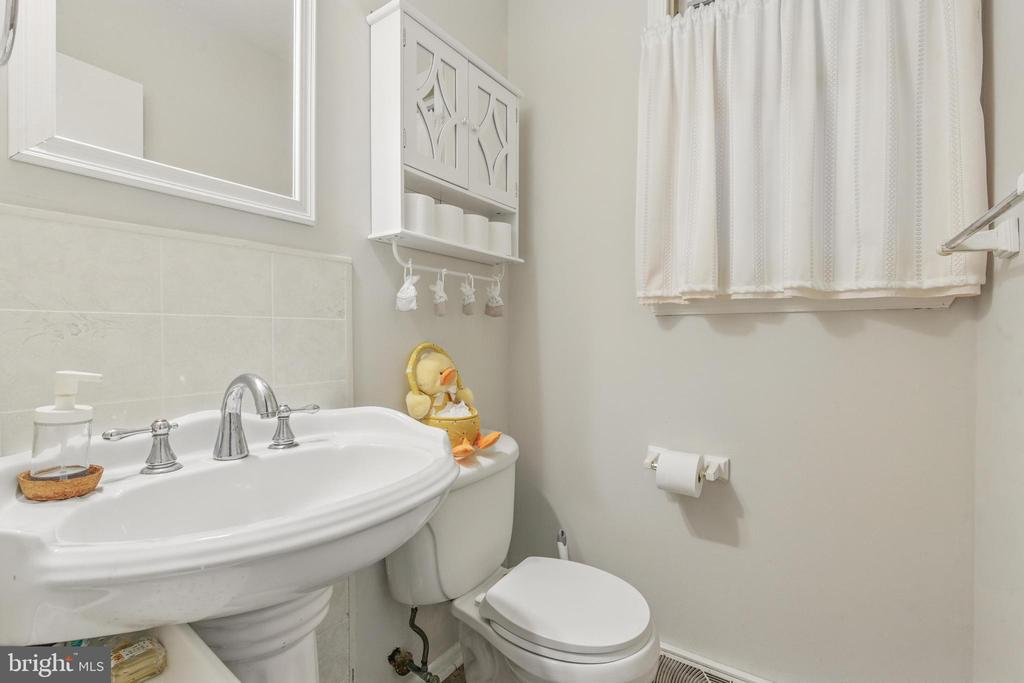19 Melanie Dr