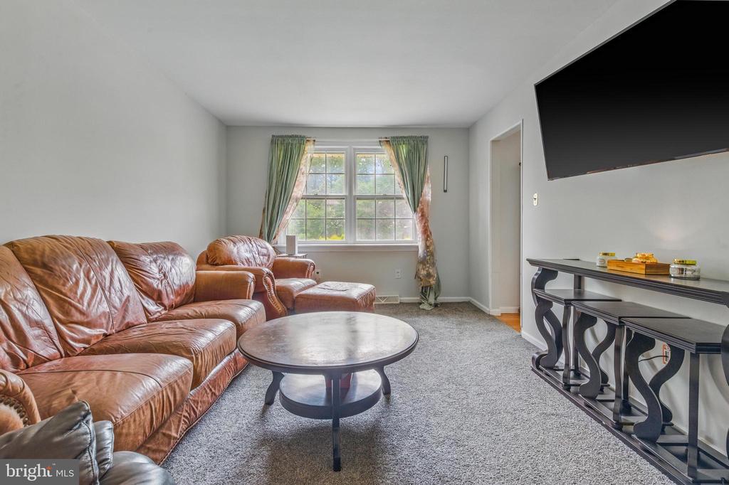 19 Melanie Dr