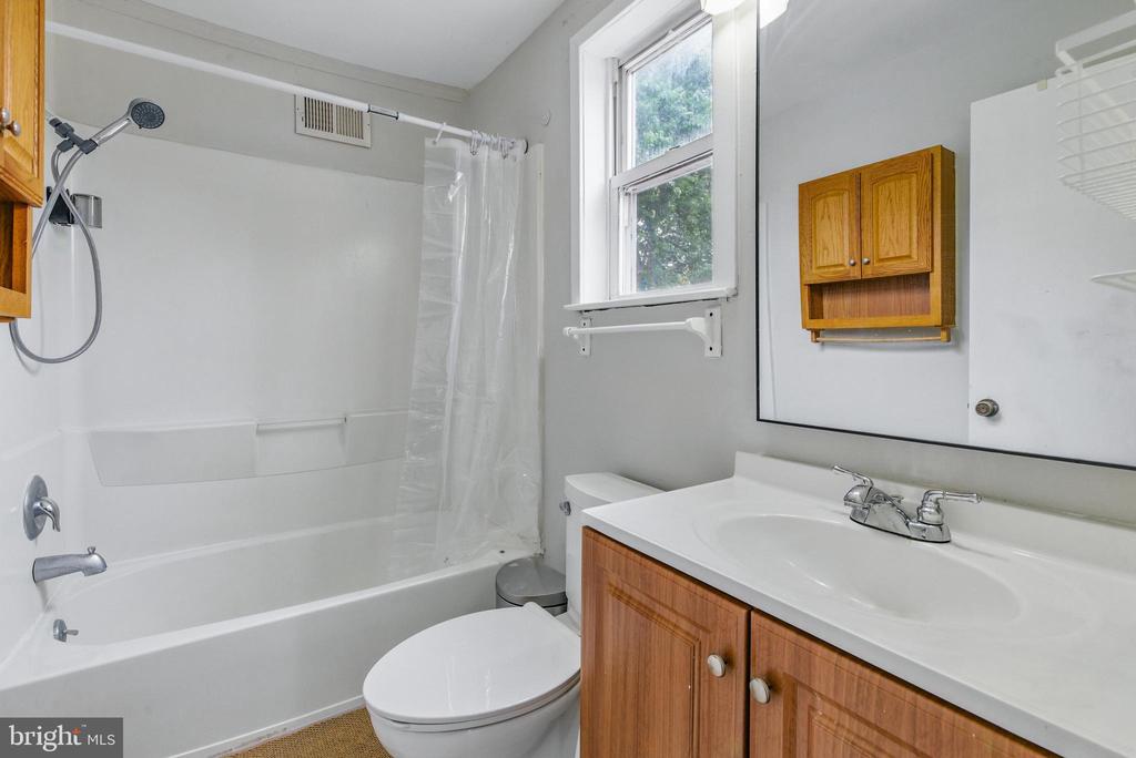 19 Melanie Dr