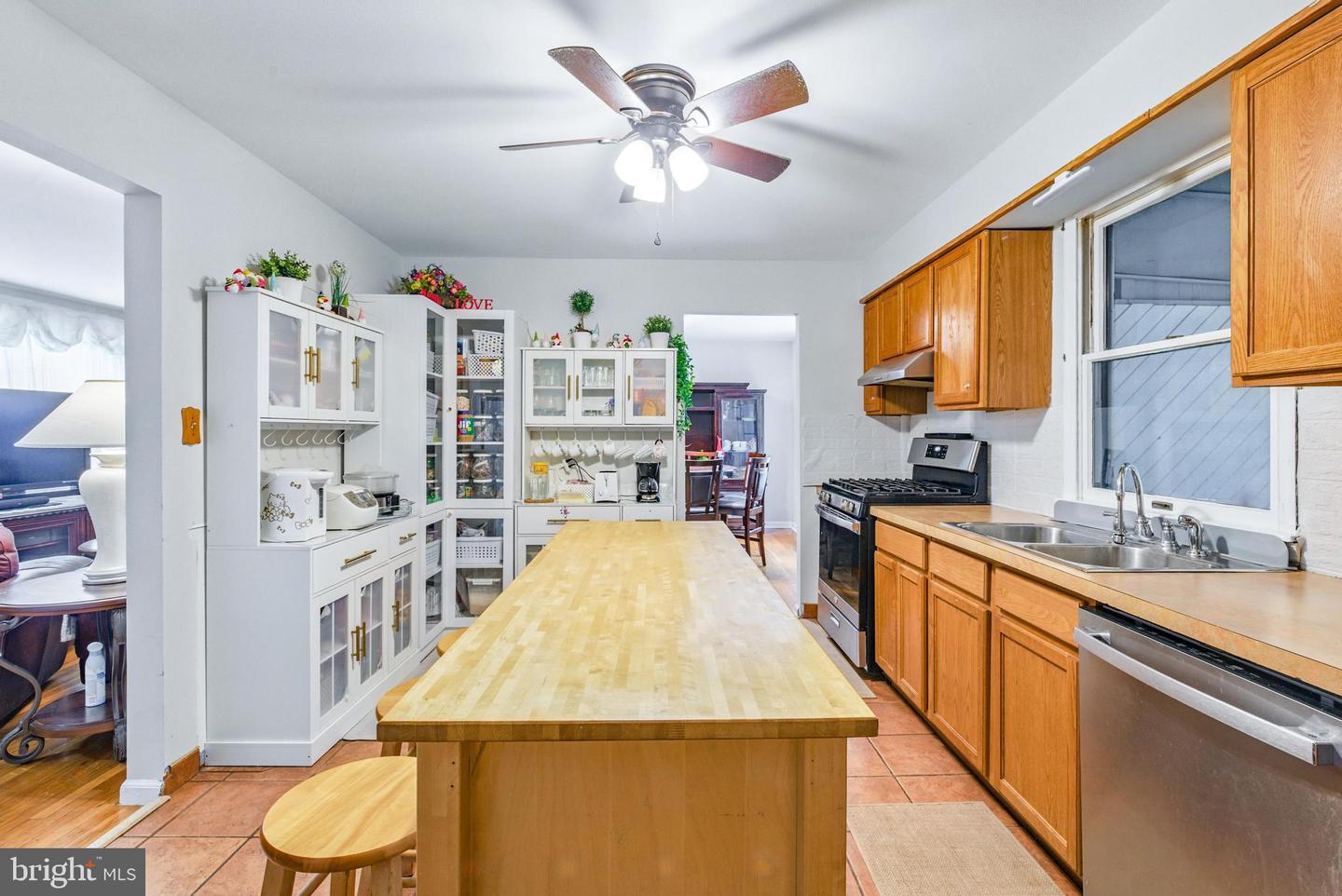 19 Melanie Dr