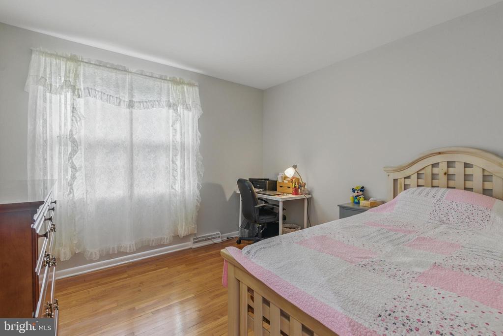 19 Melanie Dr