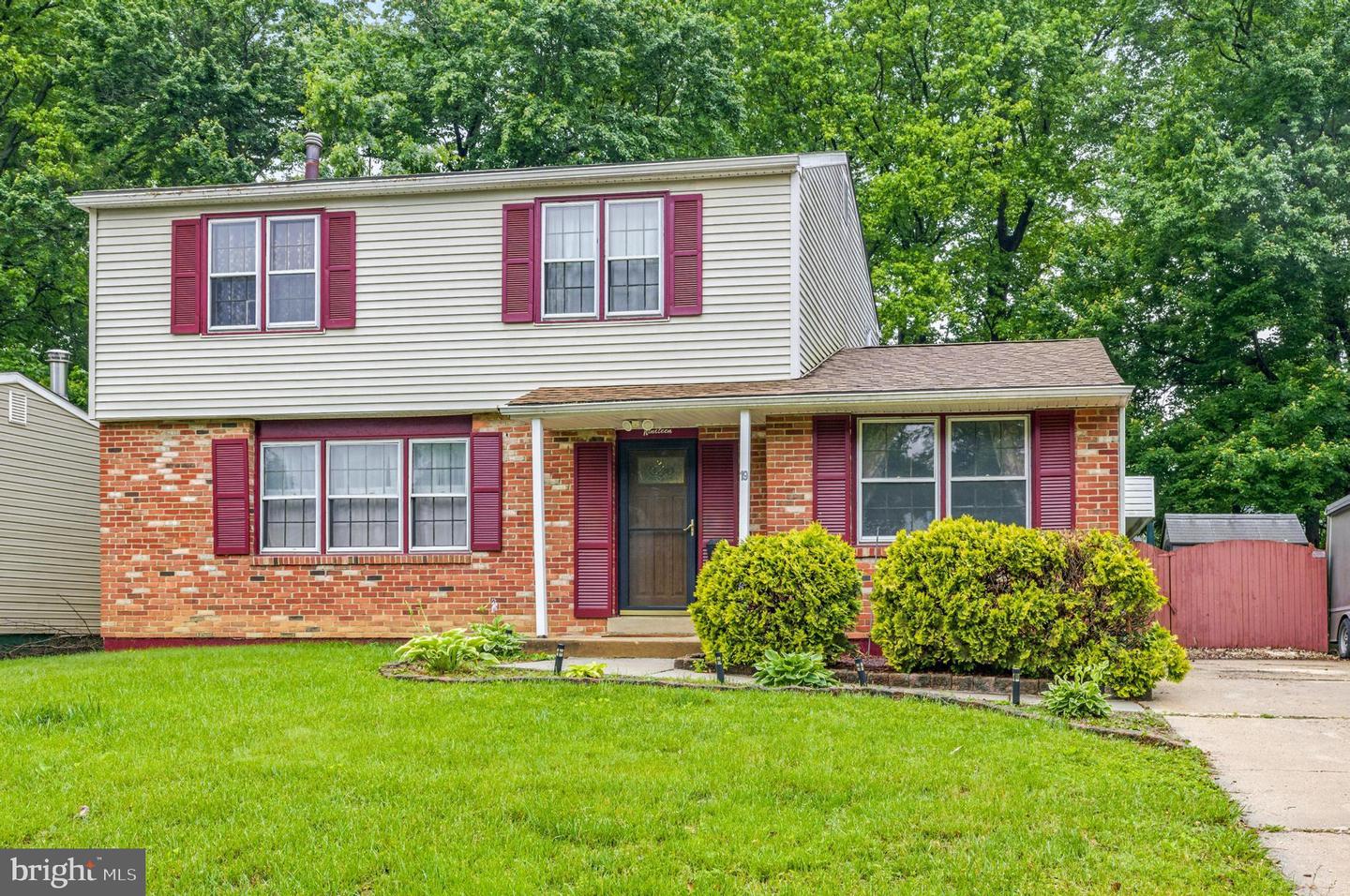 19 Melanie Dr