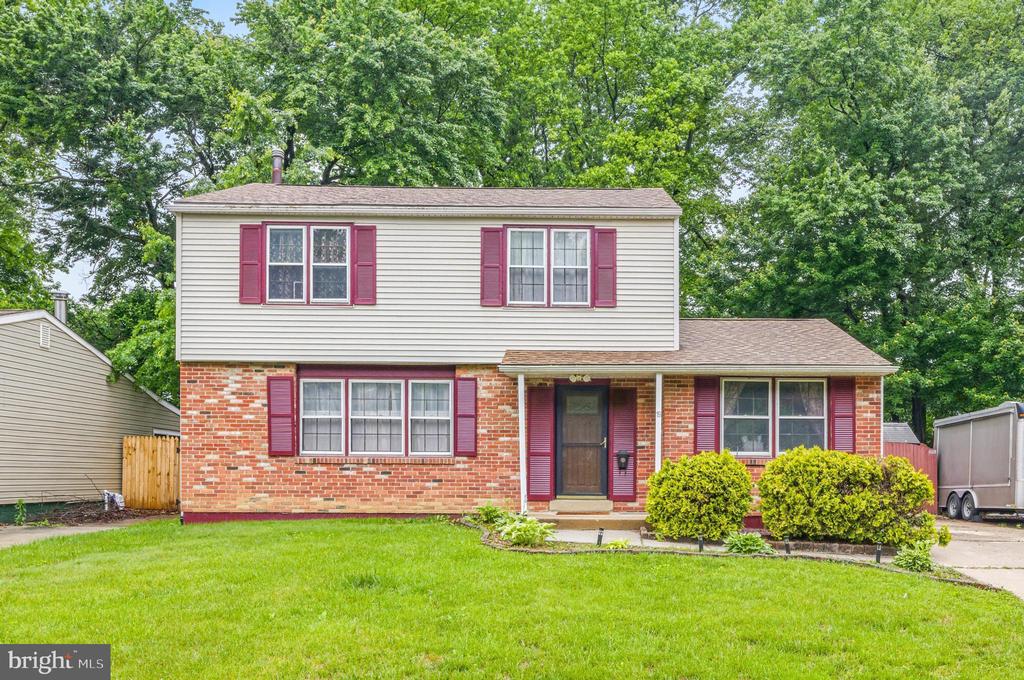 19 Melanie Dr