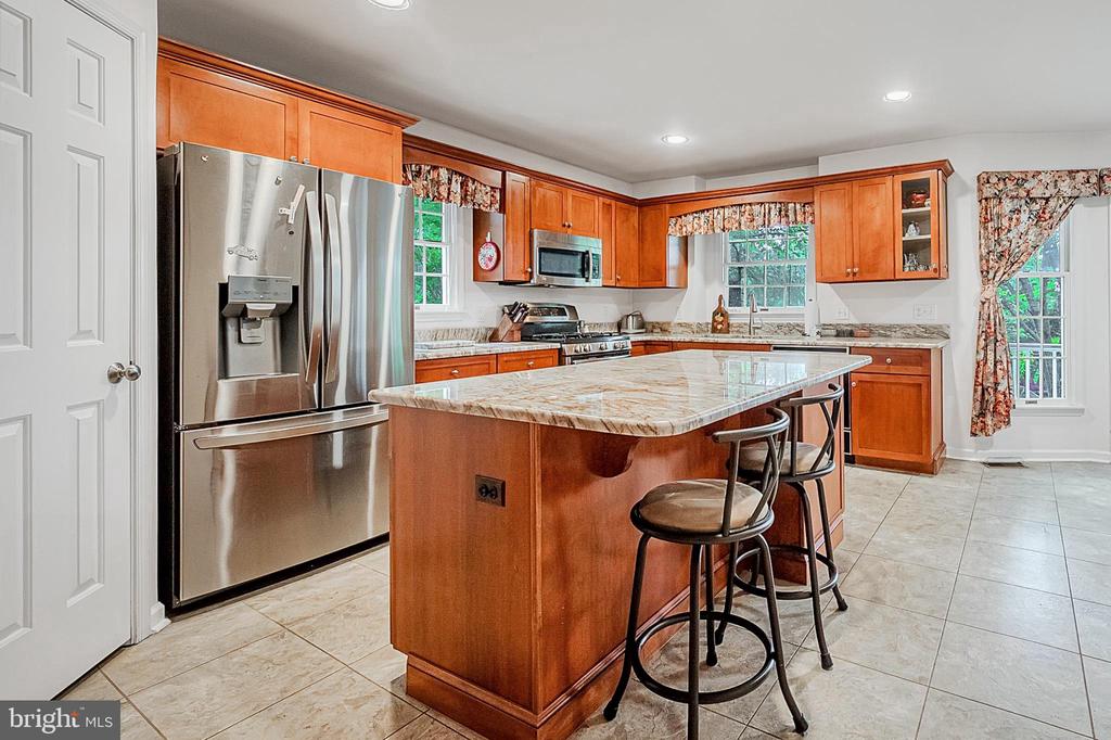 1020 White Birch Dr