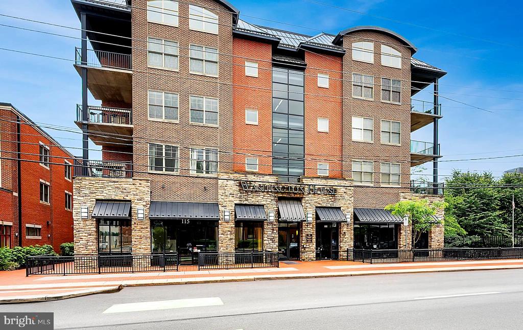 113-Unit E Main St #318