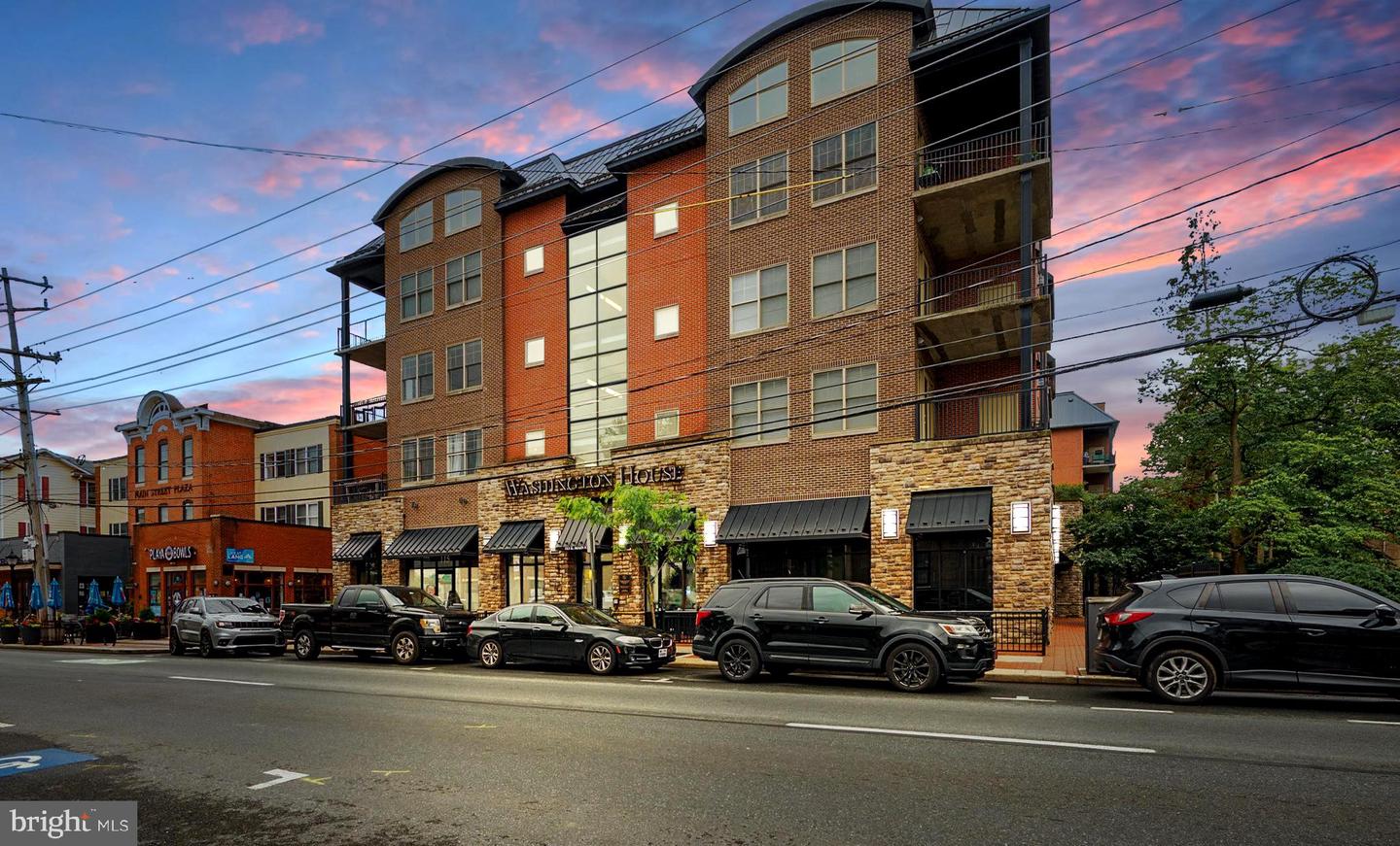 113-Unit E Main St #318