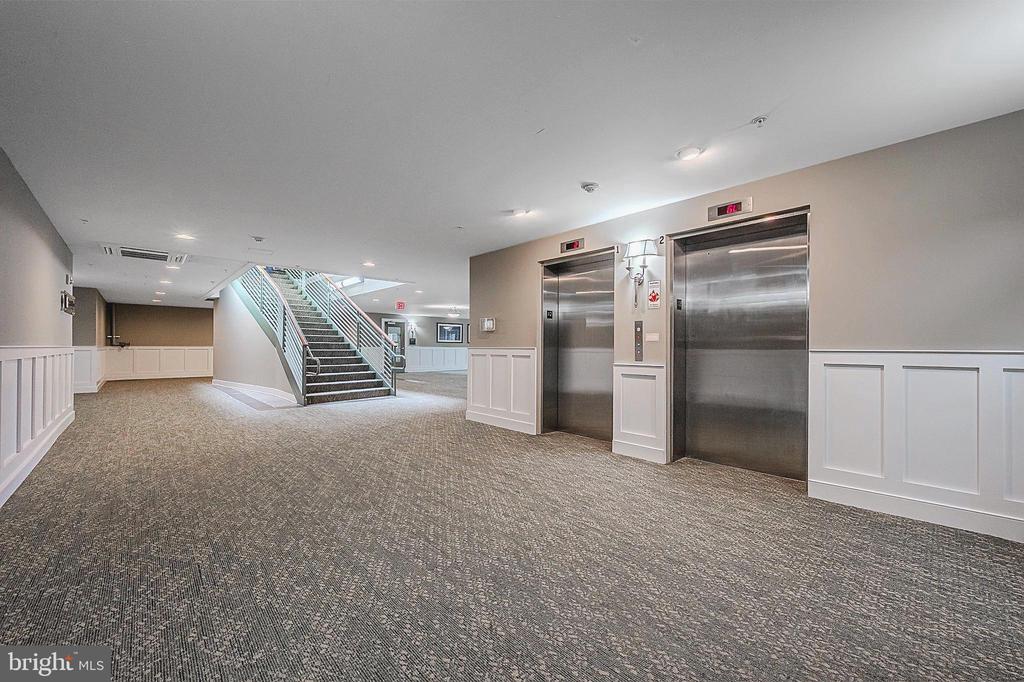 113-Unit E Main St #318