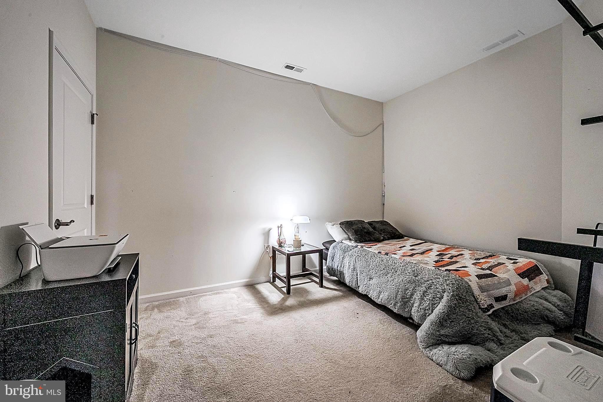 113-Unit E Main St #318