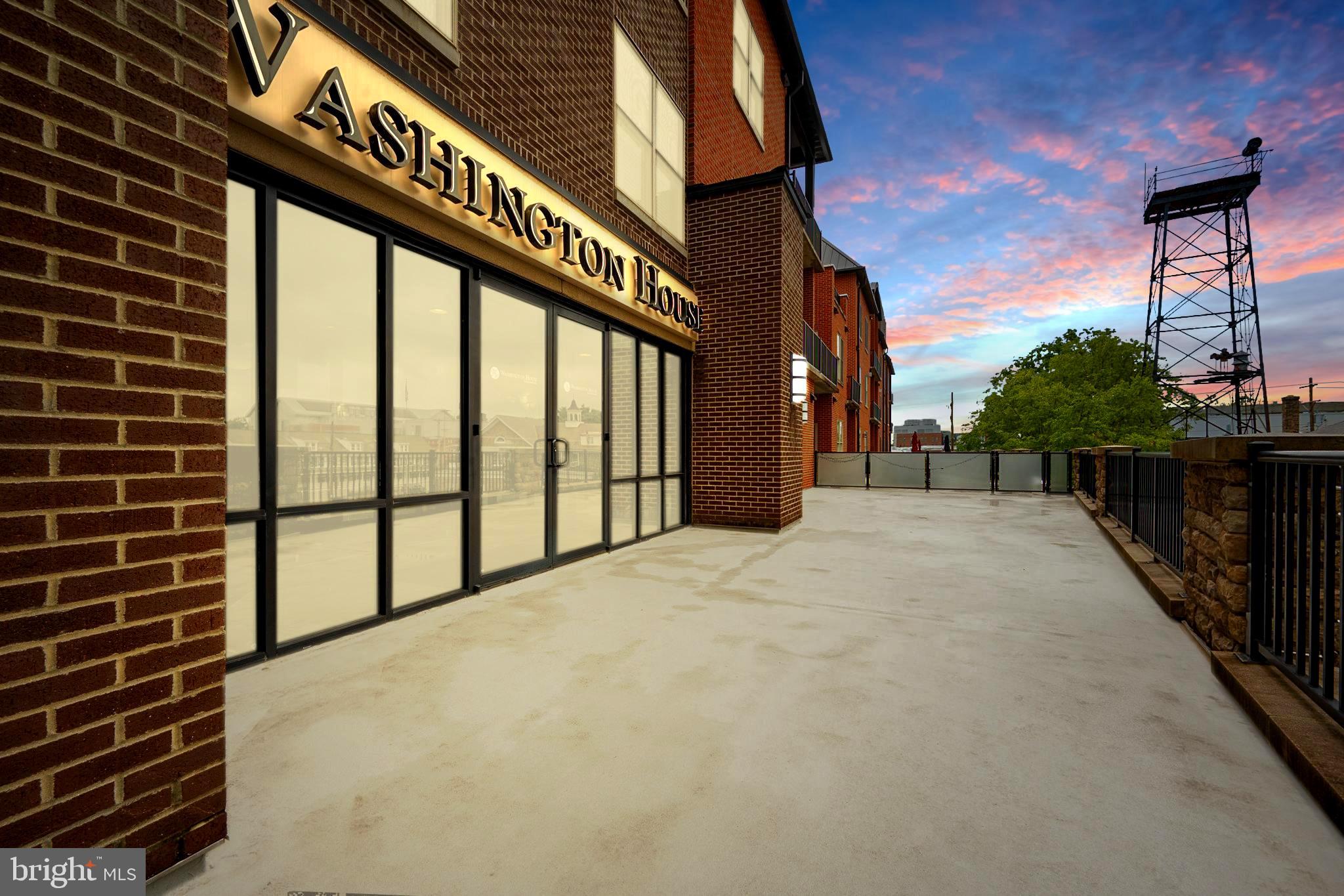 113-Unit E Main St #318