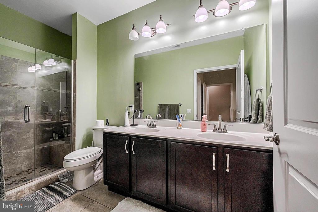 113-Unit E Main St #318