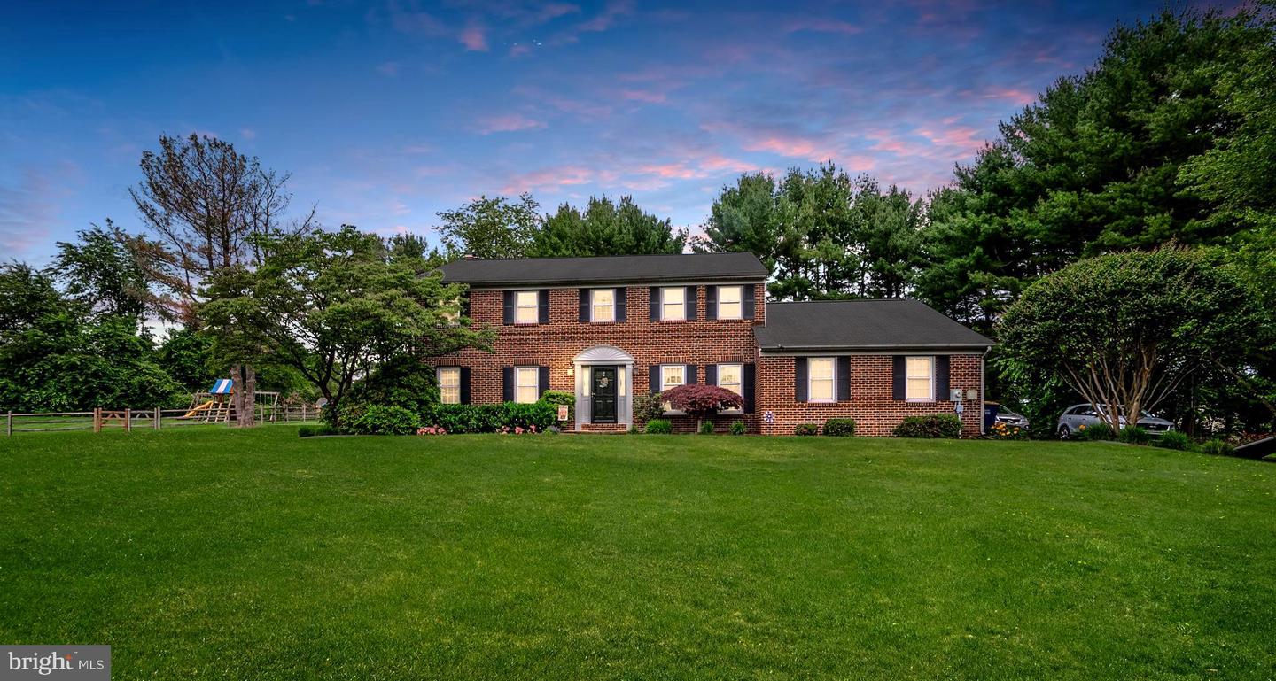 12 Pierson Dr