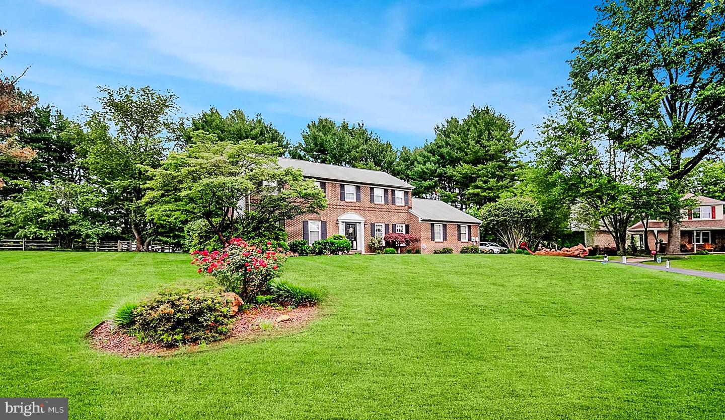 12 Pierson Dr