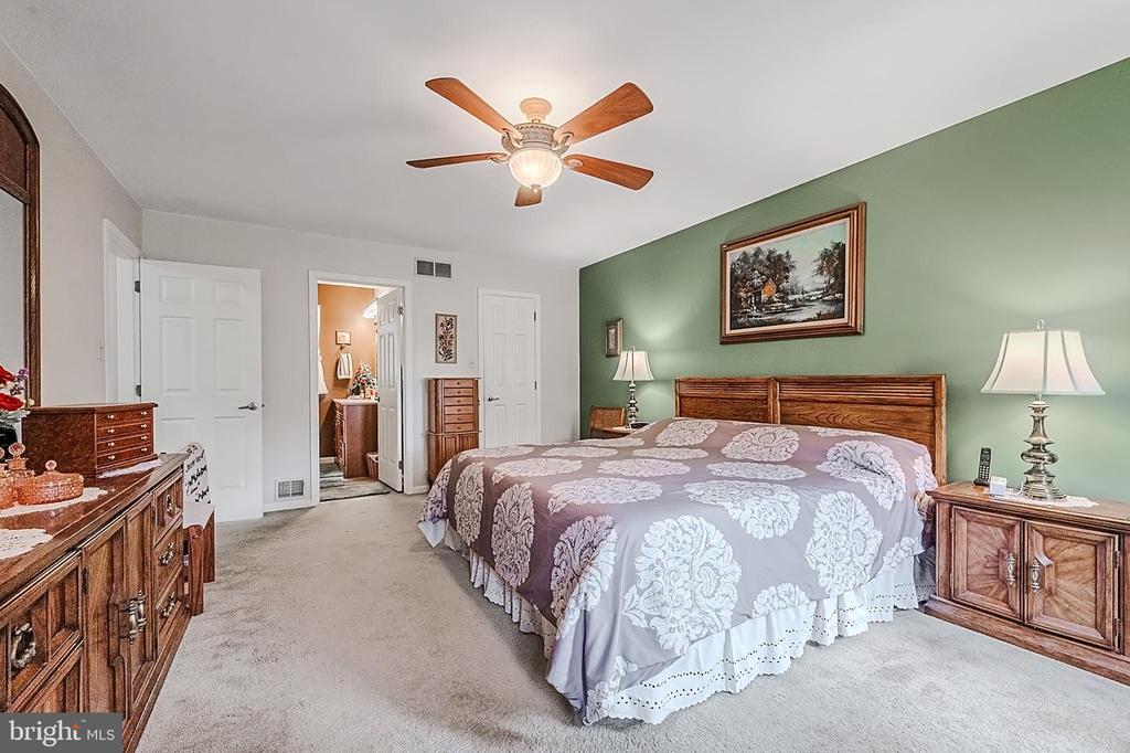 12 Pierson Dr