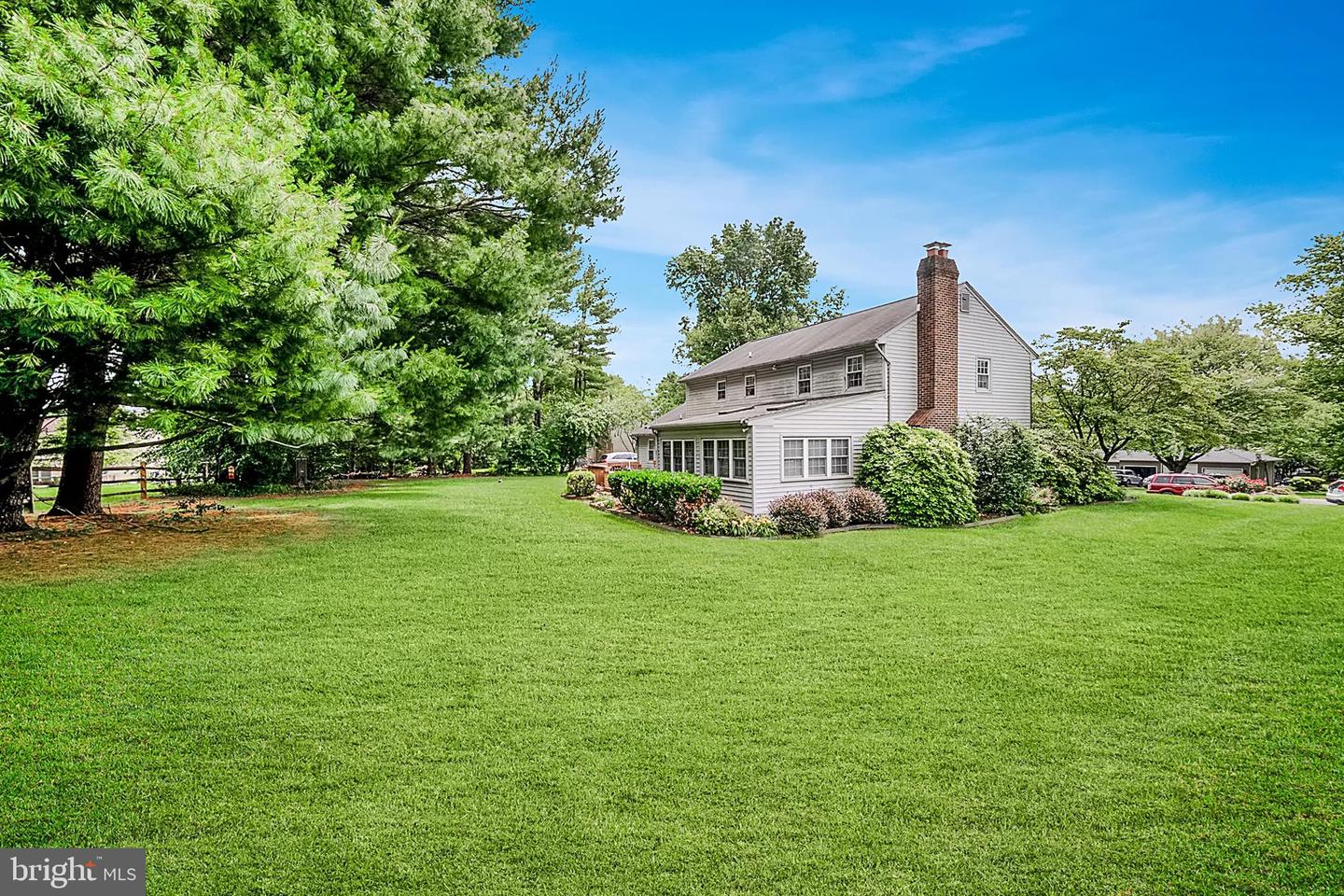 12 Pierson Dr