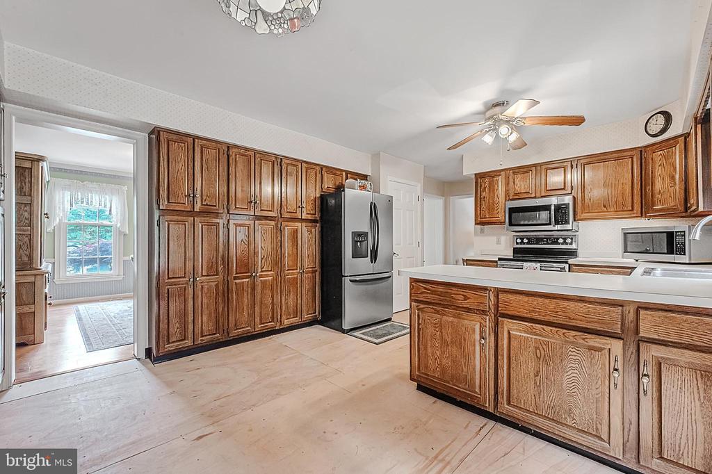 12 Pierson Dr