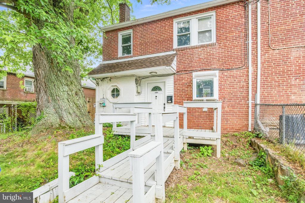 22 S Pennewell Dr