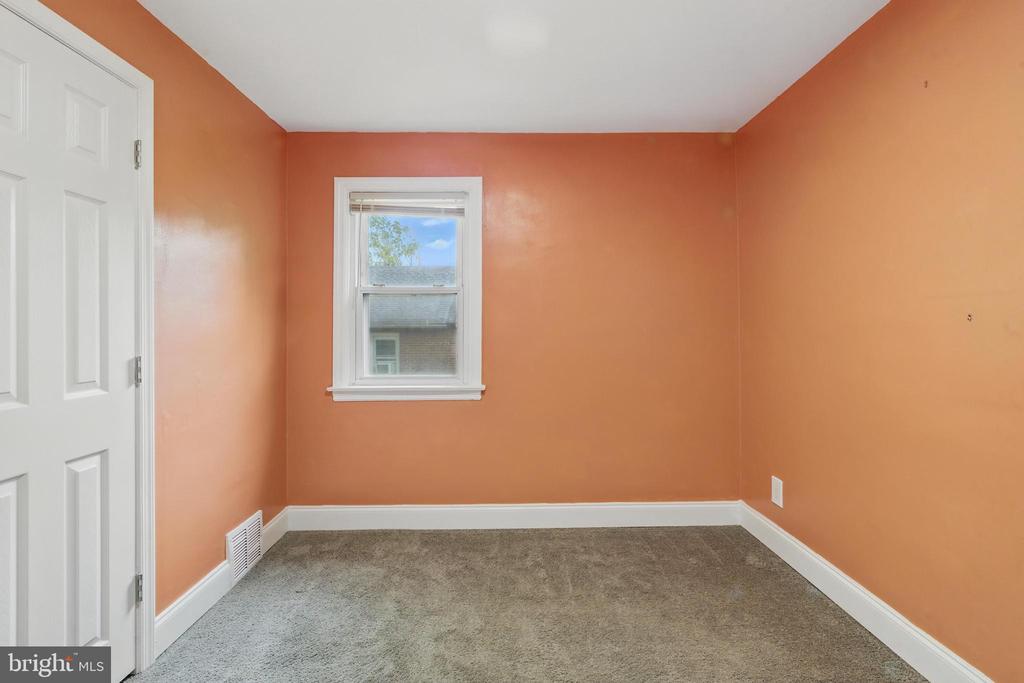 22 S Pennewell Dr