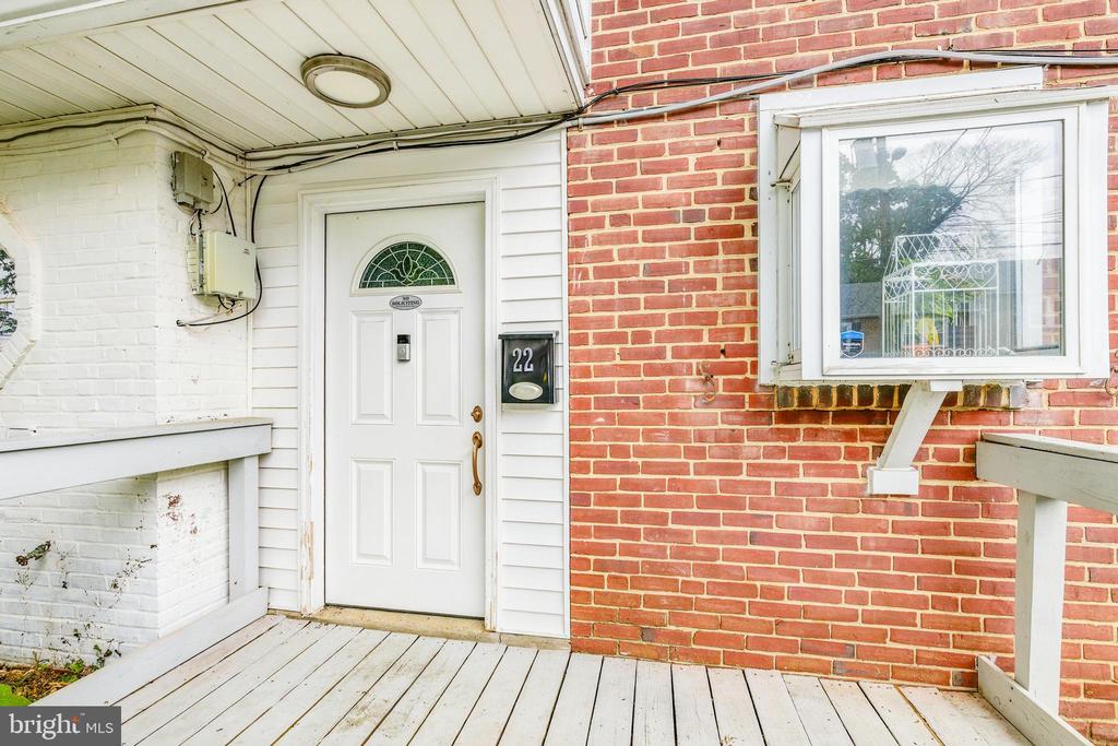 22 S Pennewell Dr