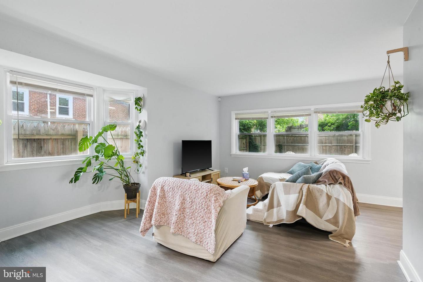 22 S Pennewell Dr