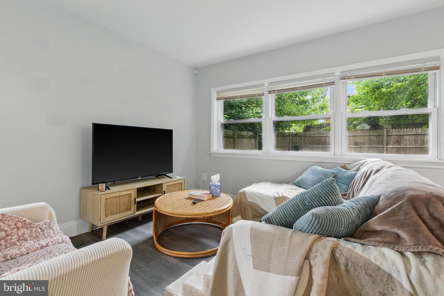 22 S Pennewell Dr