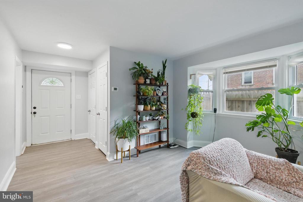 22 S Pennewell Dr